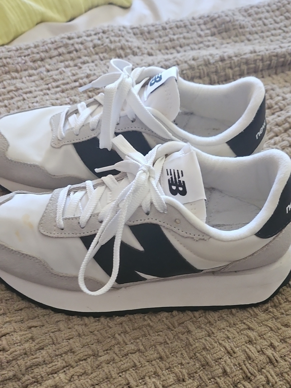 New Balance Women's White and Black Lifestyle Sneakers